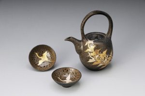 金銀彩酒器揃い